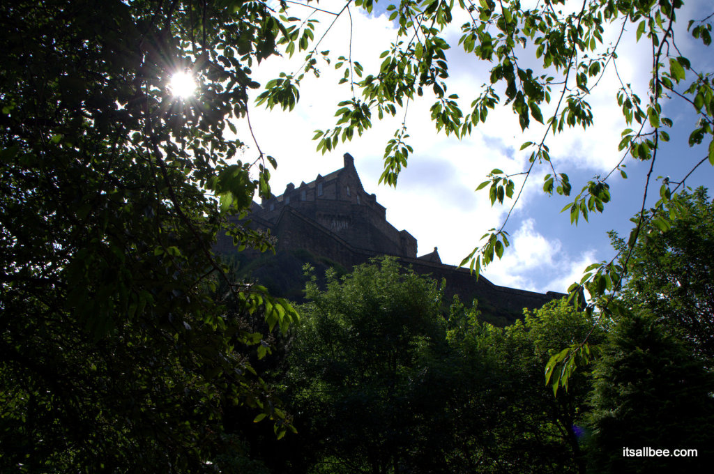 Edinburgh Castle Princess Street (23)